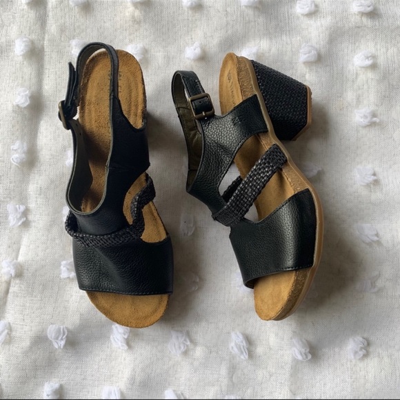 El Naturalista Black Block Heel Sandals NWOT 7 - Picture 2 of 7